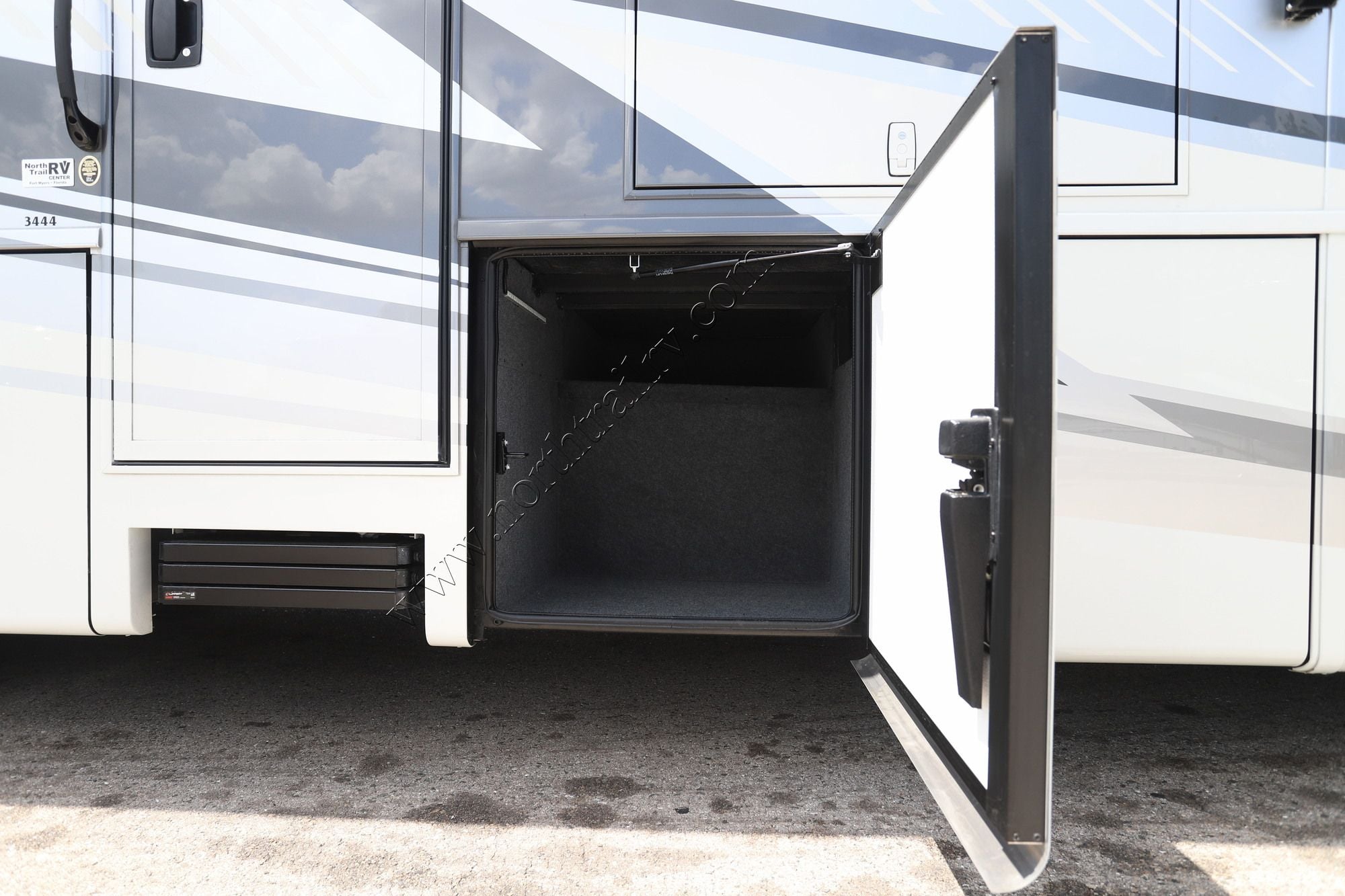New 2027 Newmar Grand Star 3444 Super C  For Sale