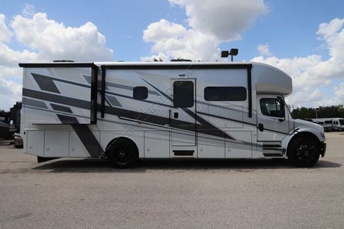 2027 Newmar Grand Star 3444