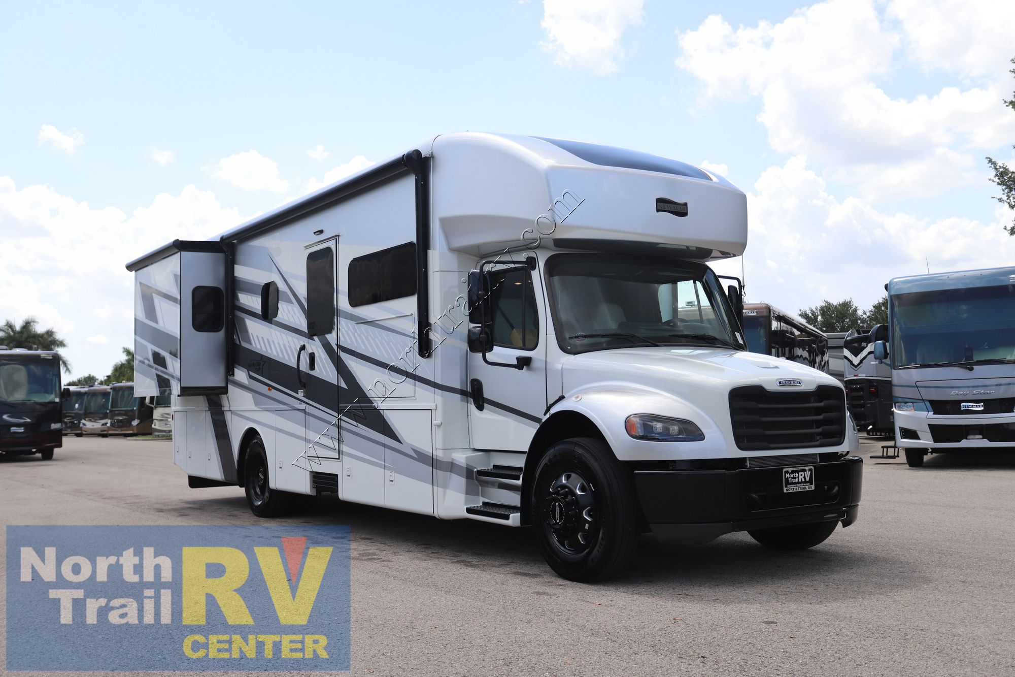 New 2027 Newmar Grand Star 3444 Super C  For Sale