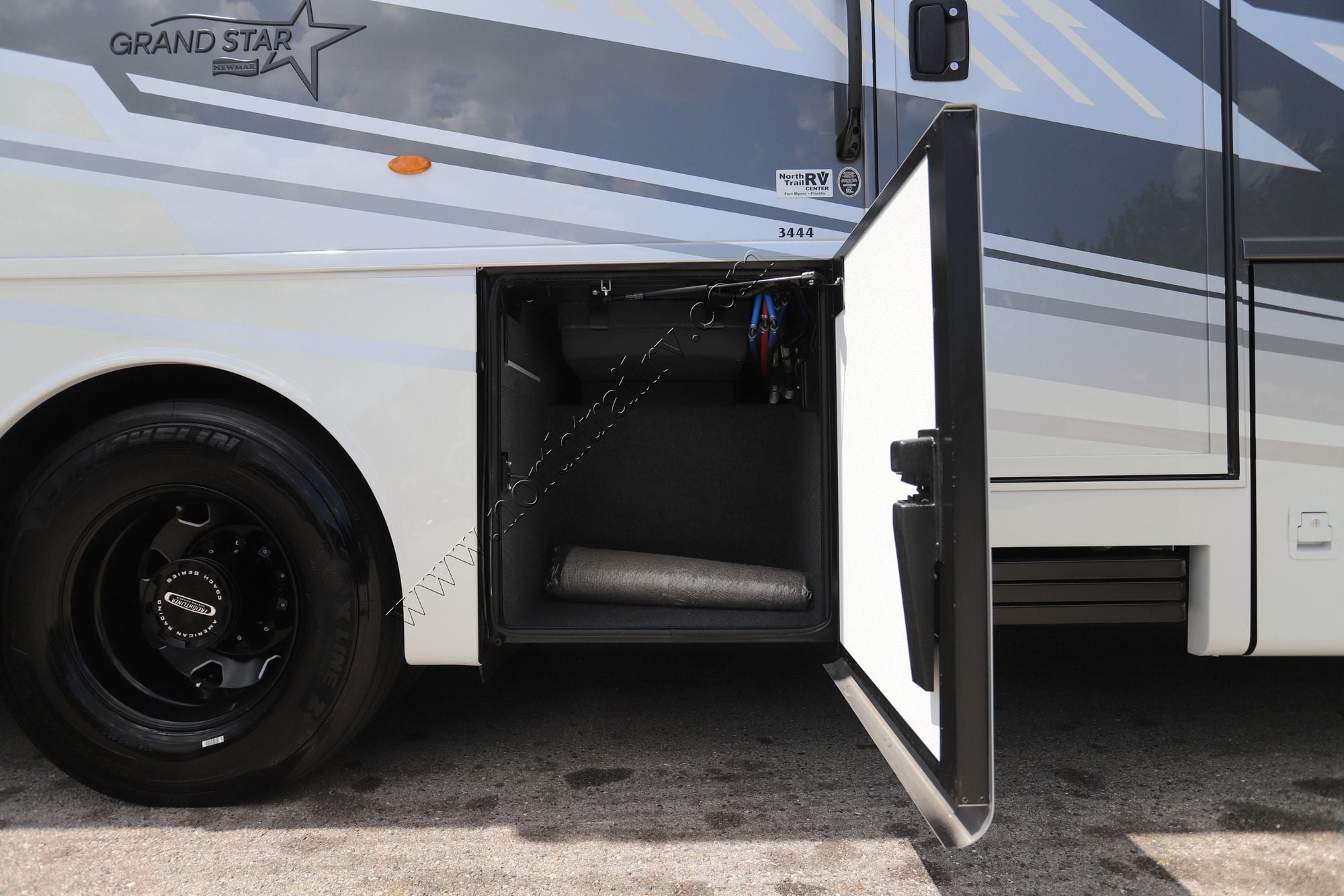 New 2027 Newmar Grand Star 3444 Super C  For Sale