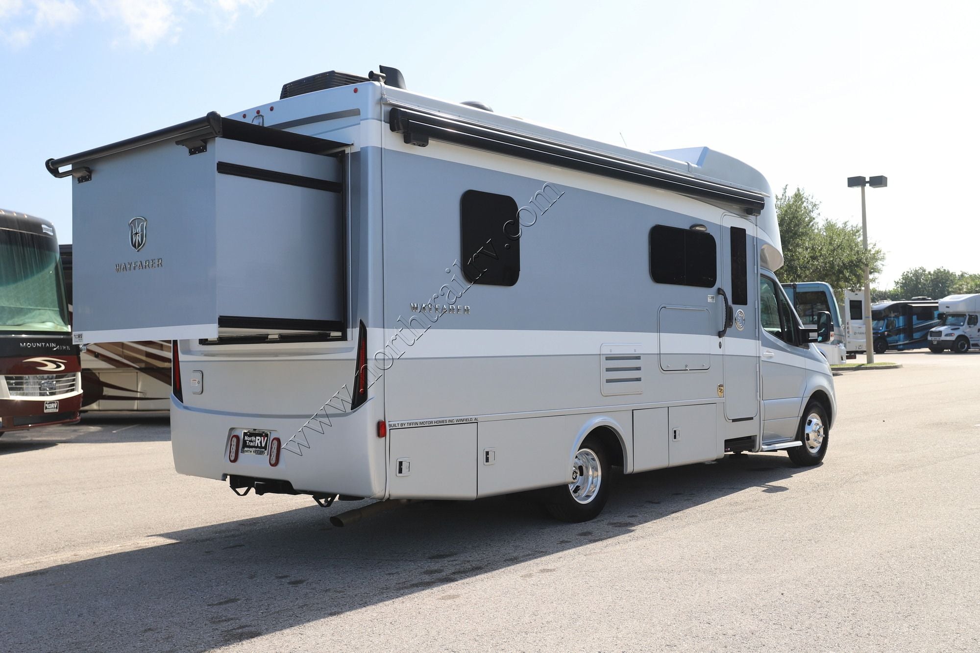 Used 2022 Tiffin Motor Homes Wayfarer 24SW Class C  For Sale