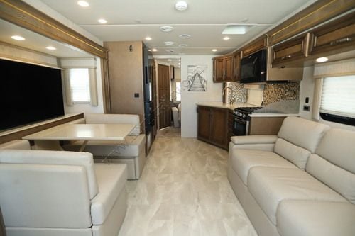 2022 Newmar Bay Star Sport 2905