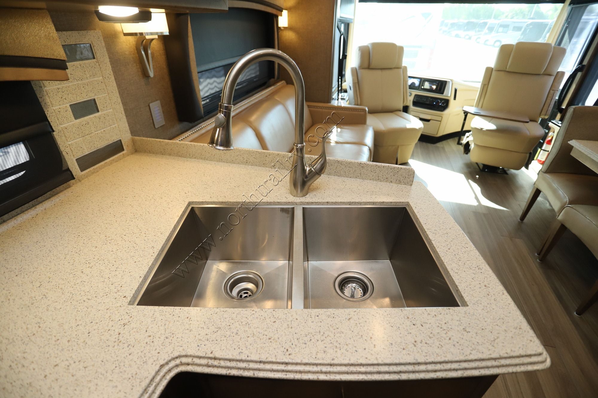 Used 2019 Newmar Ventana Le 3426 Class A  For Sale