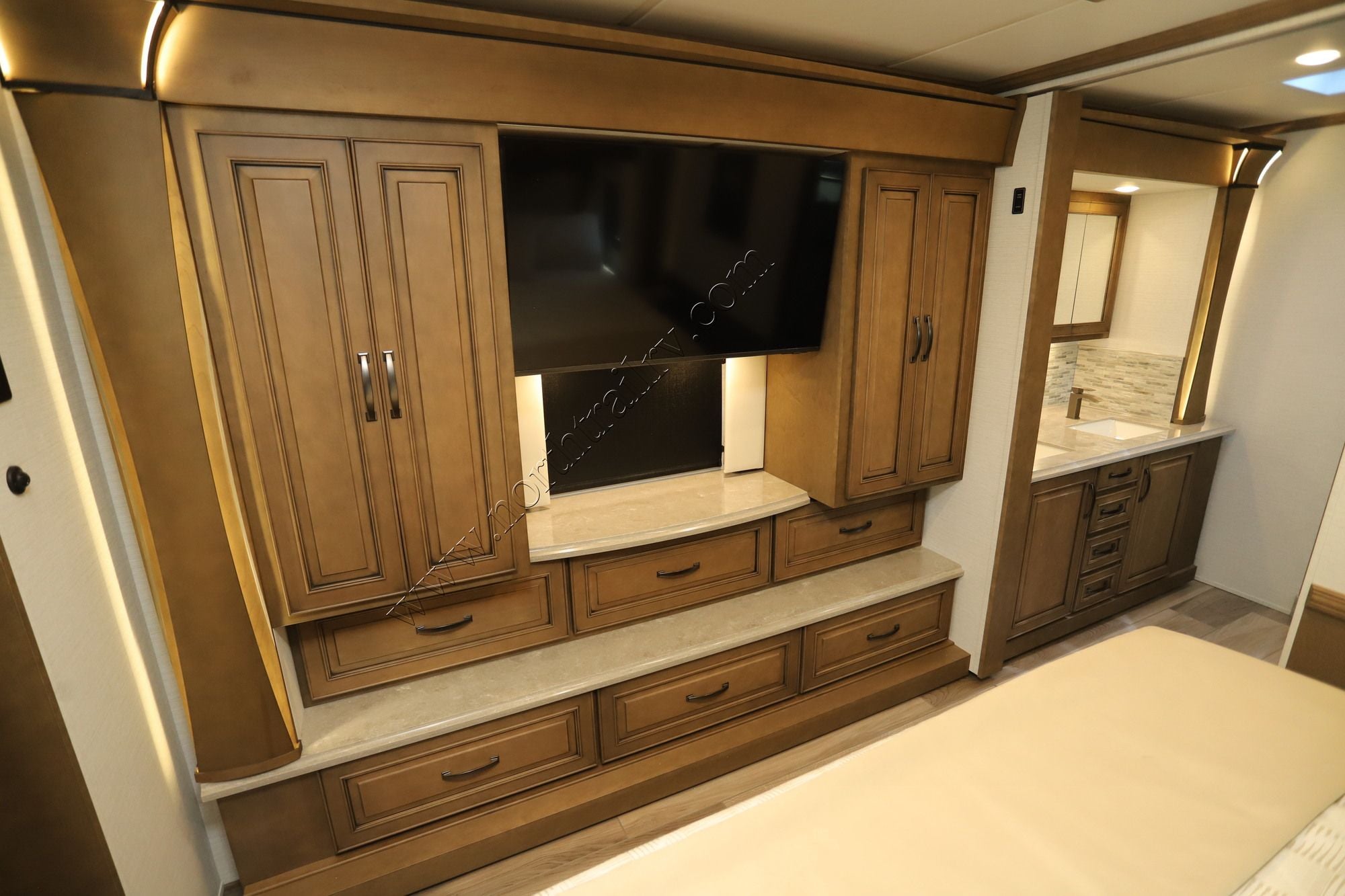 New 2027 Newmar Dutch Star 4345 Class A  For Sale
