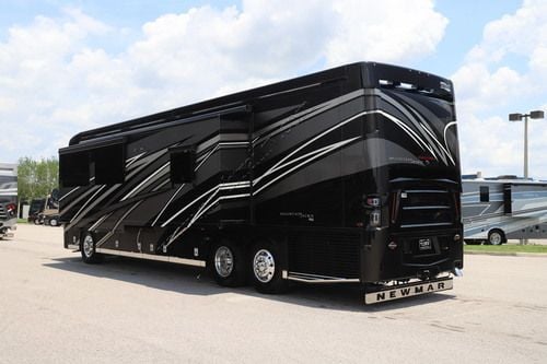 2027 Newmar Mountain Aire 4118
