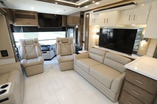 2027 Newmar Mountain Aire 4118