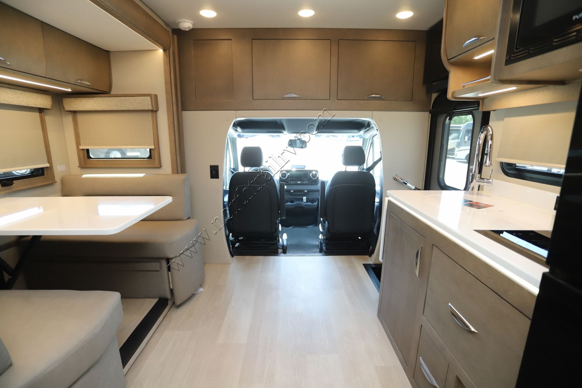 New 2027 Renegade Rv Vienna 25FWS Class C  For Sale