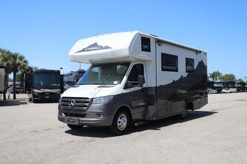 2025 Dynamax Isata 3 24SSSFXM