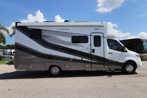2027 Renegade Rv Vienna 25FWS