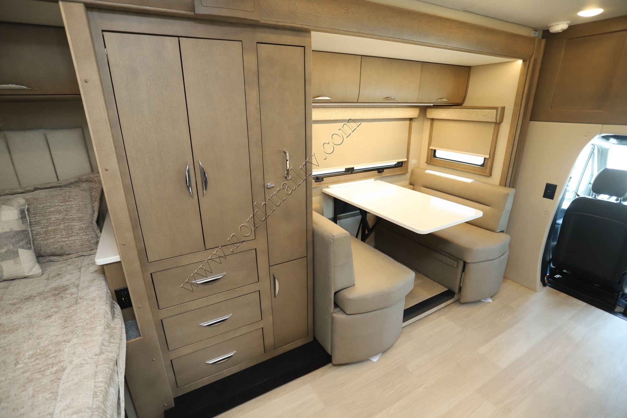 New 2027 Renegade Rv Vienna 25FWS Class C  For Sale