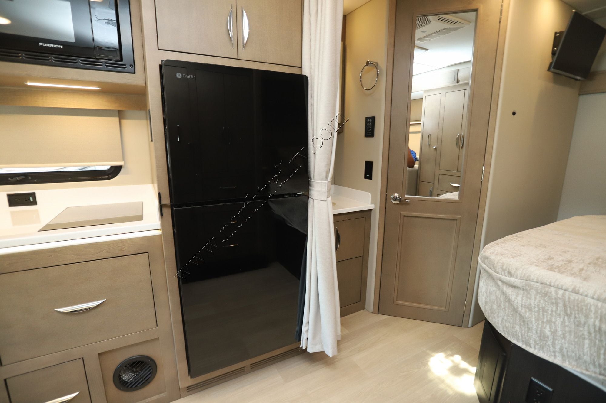 New 2027 Renegade Rv Vienna 25FWS Class C  For Sale