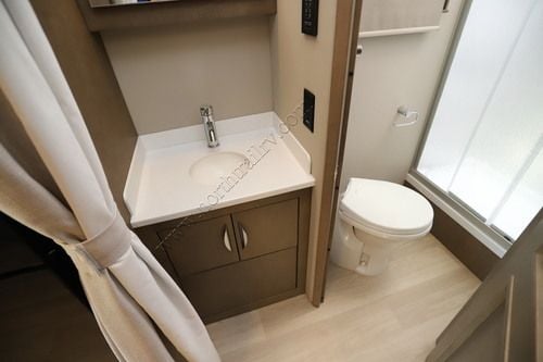 2027 Renegade Rv Vienna 25FWS