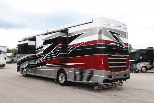 2024 Newmar New Aire 3547 Class A