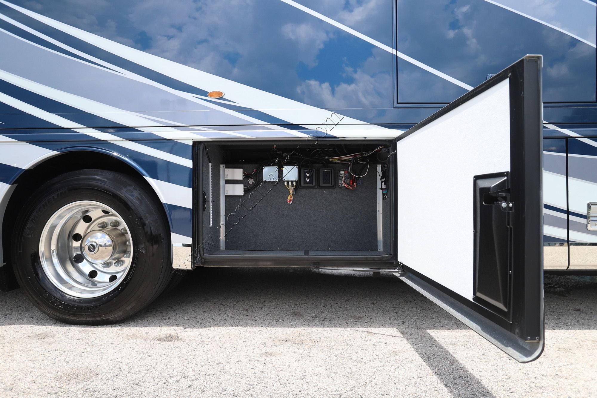 Used 2021 Newmar New Aire 3545 Class A  For Sale