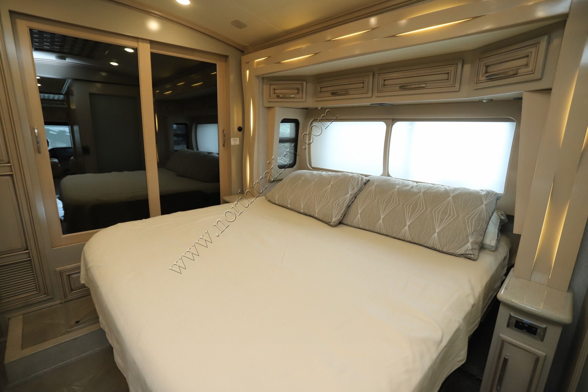 Used 2021 Newmar New Aire 3545 Class A  For Sale