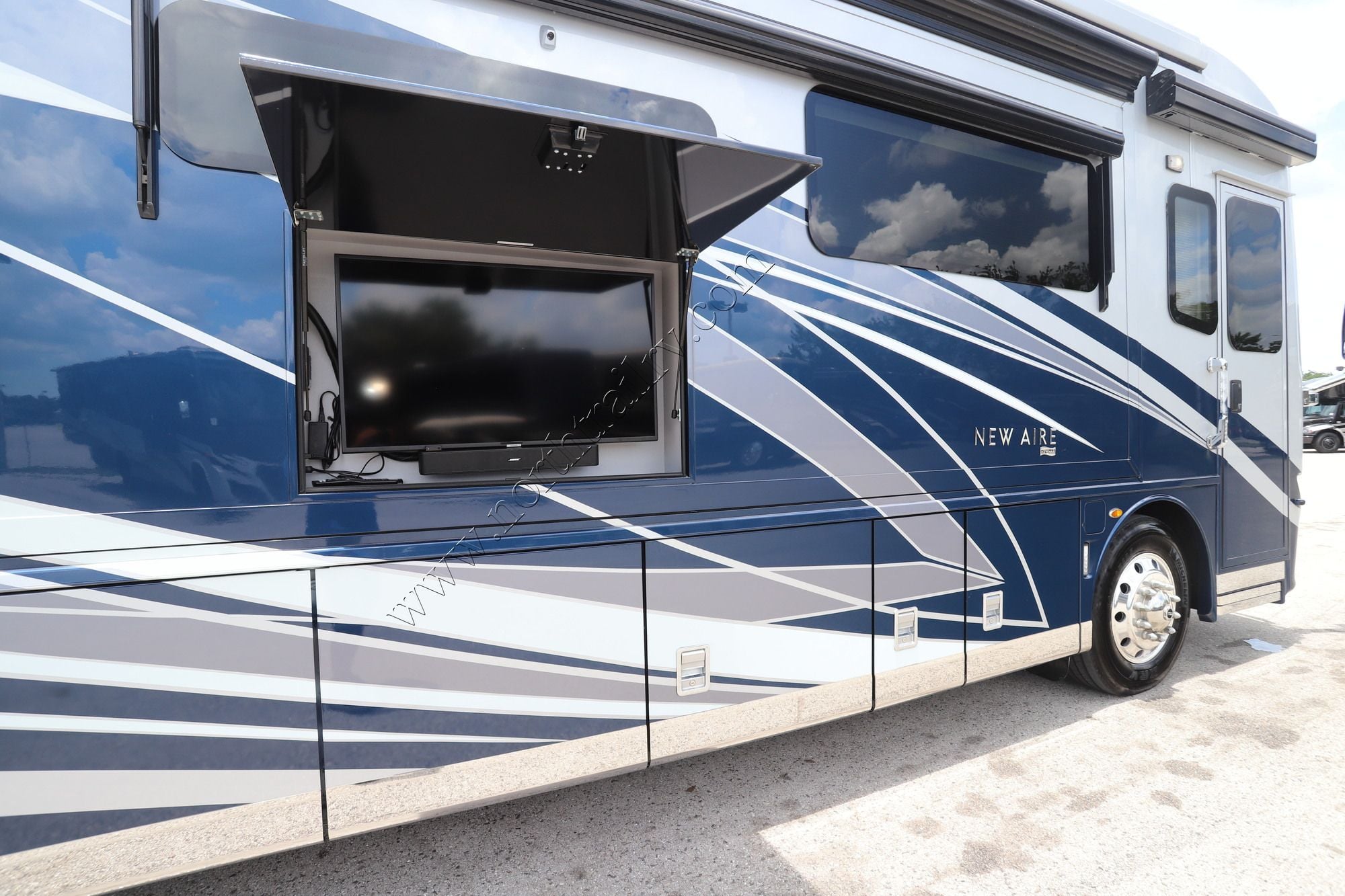Used 2021 Newmar New Aire 3545 Class A  For Sale