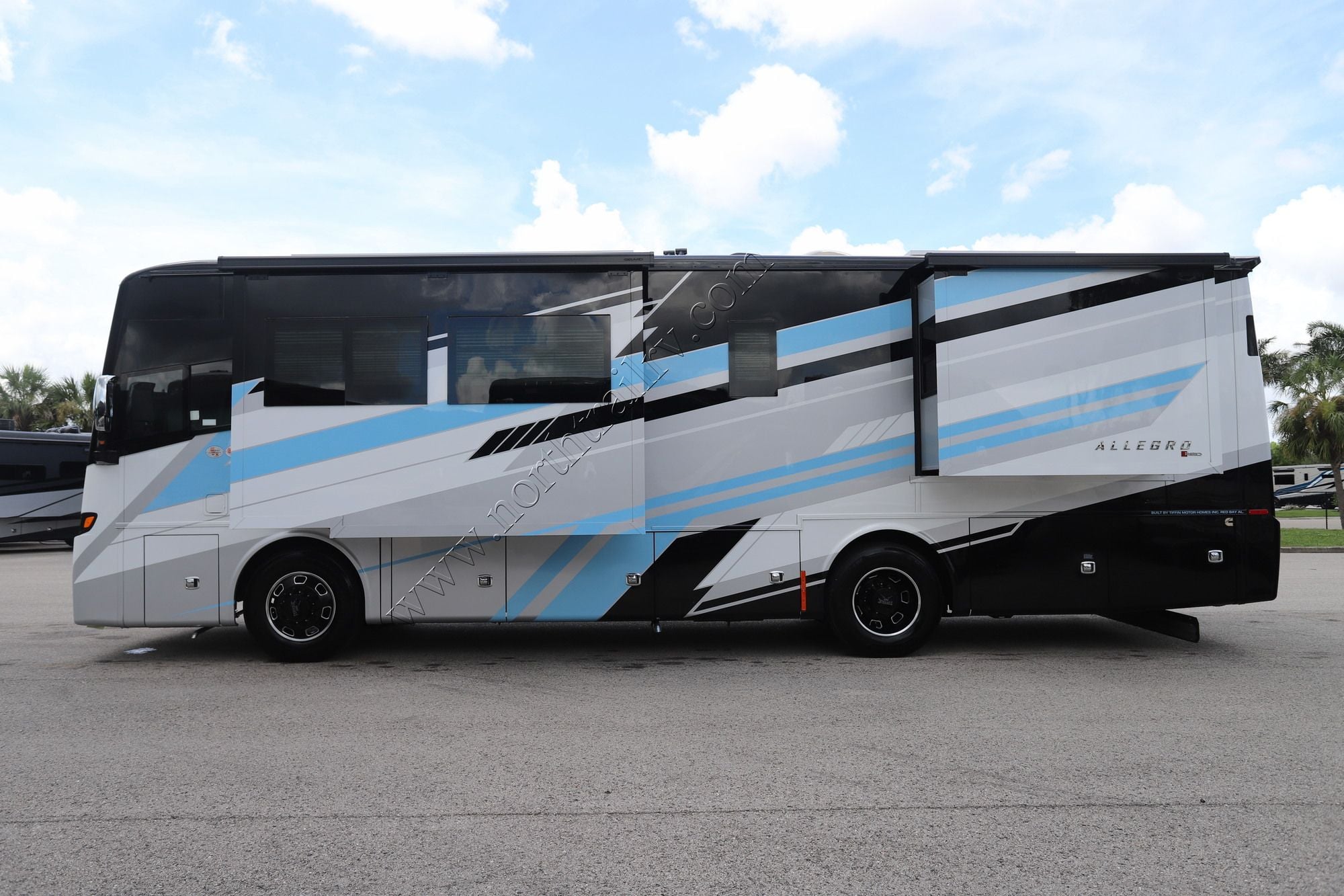 New 2027 Tiffin Motor Homes Allegro Red 33AA Class A  For Sale