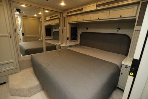 2027 Tiffin Motor Homes Allegro 33AA