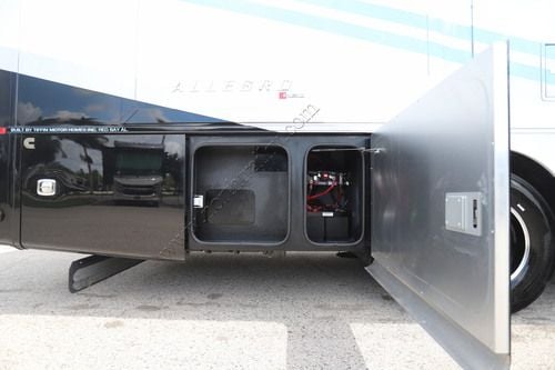 2027 Tiffin Motor Homes Allegro 33AA