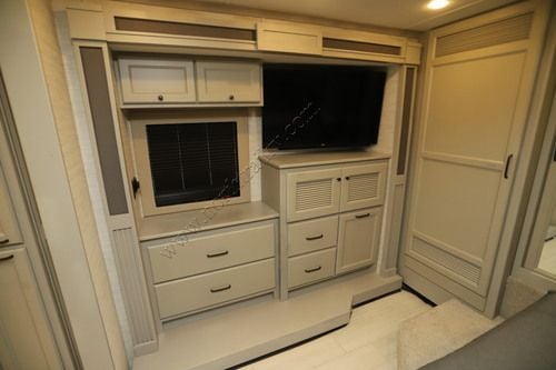 2027 Tiffin Motor Homes Allegro 33AA