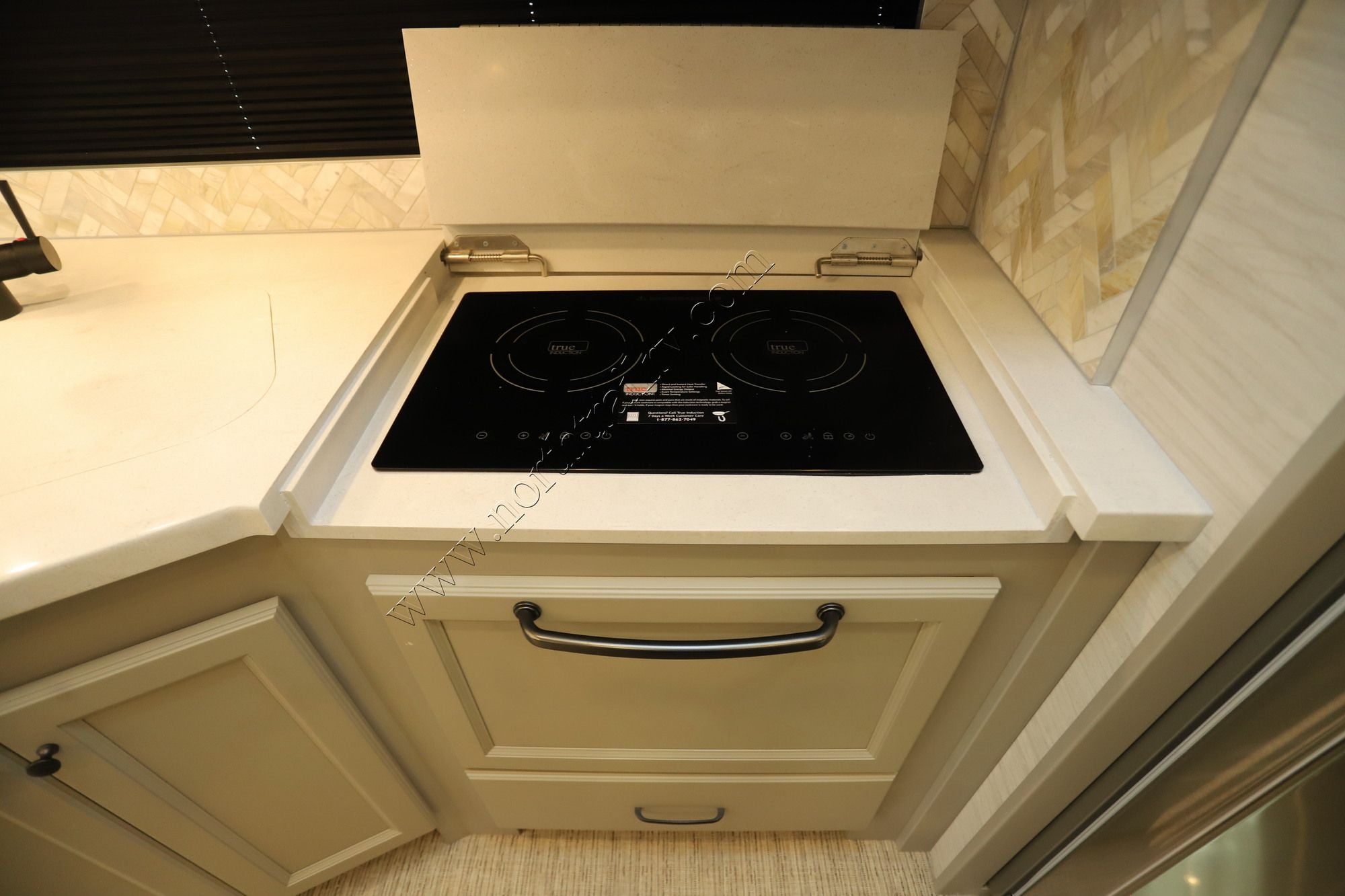 New 2027 Tiffin Motor Homes Allegro Red 33AA Class A  For Sale