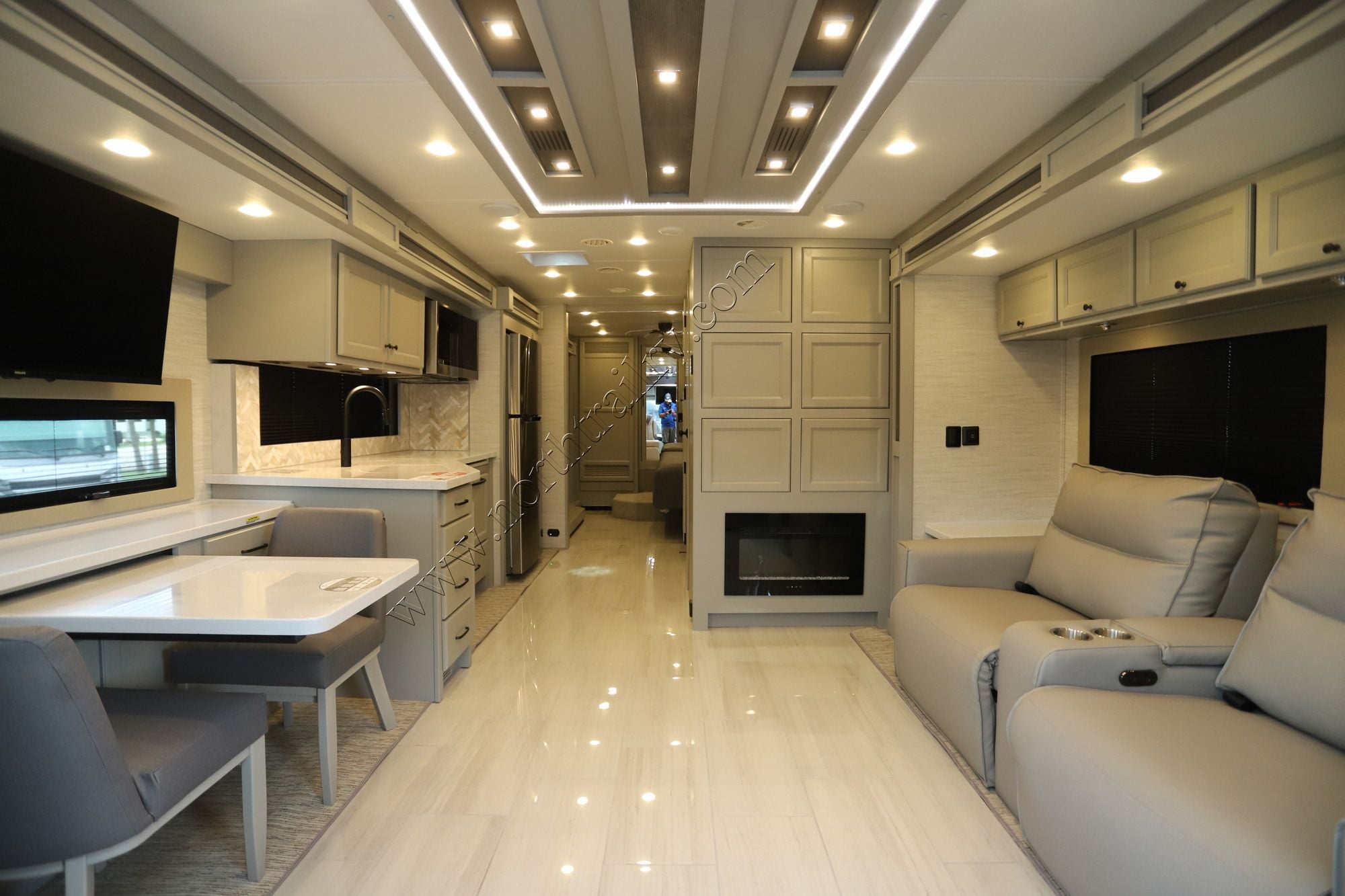 New 2027 Tiffin Motor Homes Allegro Red 33AA Class A  For Sale