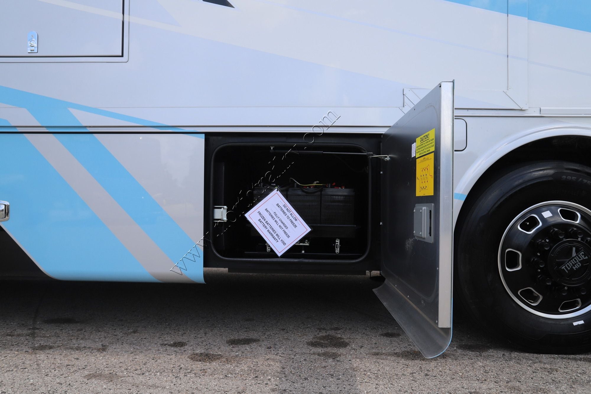 New 2027 Tiffin Motor Homes Allegro Red 33AA Class A  For Sale