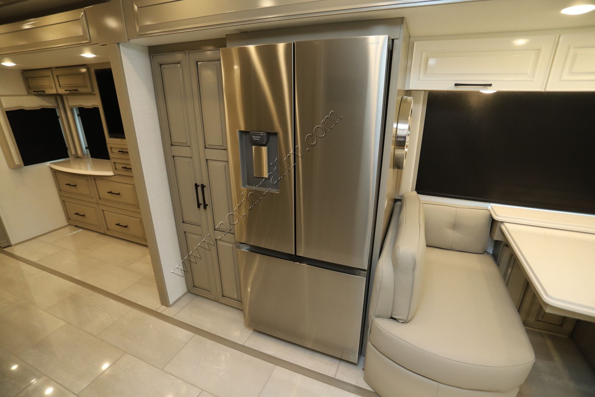New 2027 Newmar London Aire 4551 Class A  For Sale