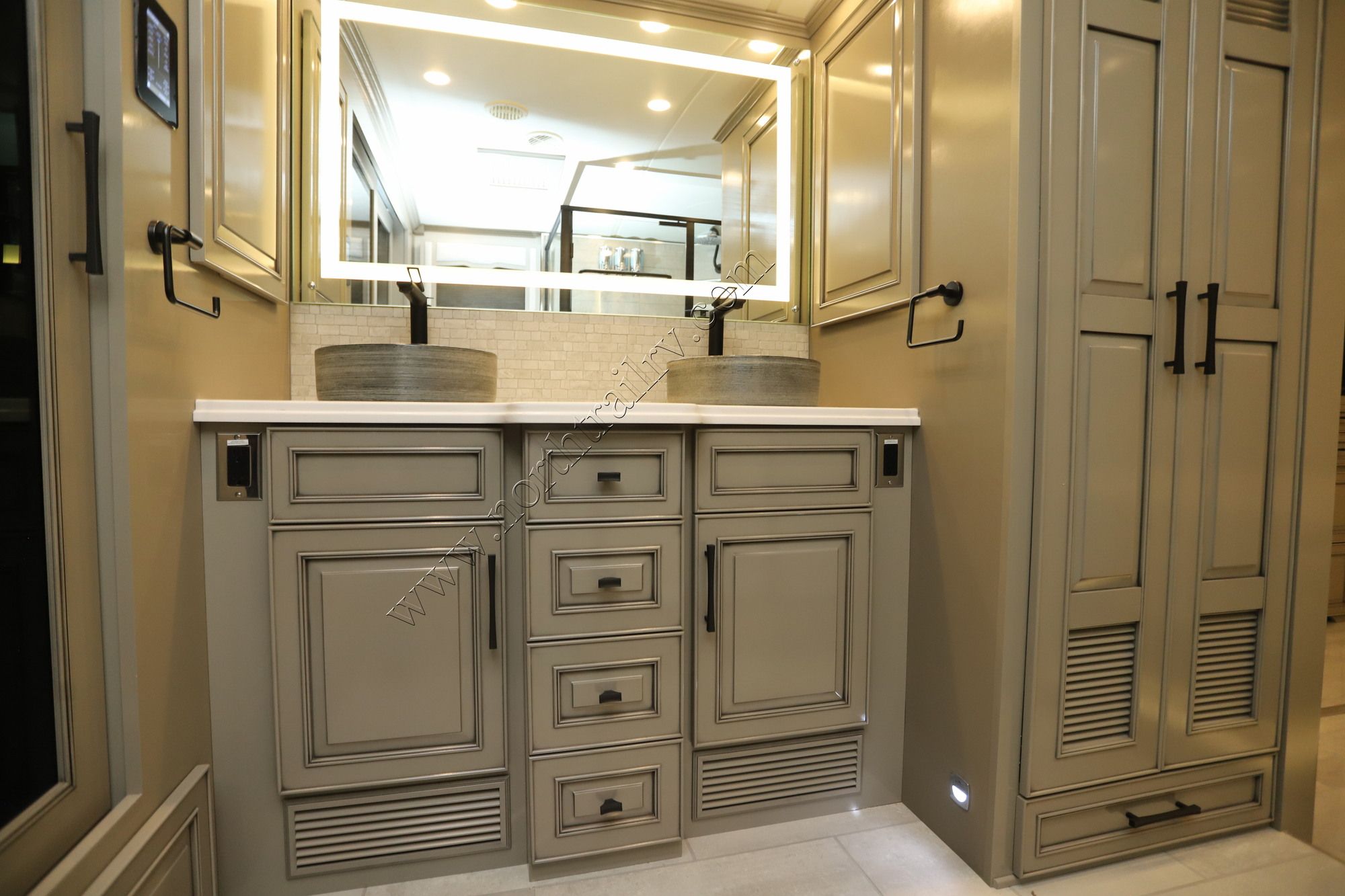 New 2027 Newmar London Aire 4551 Class A  For Sale