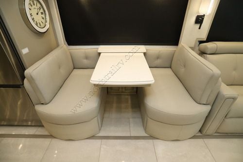 2027 Newmar London Aire 4551