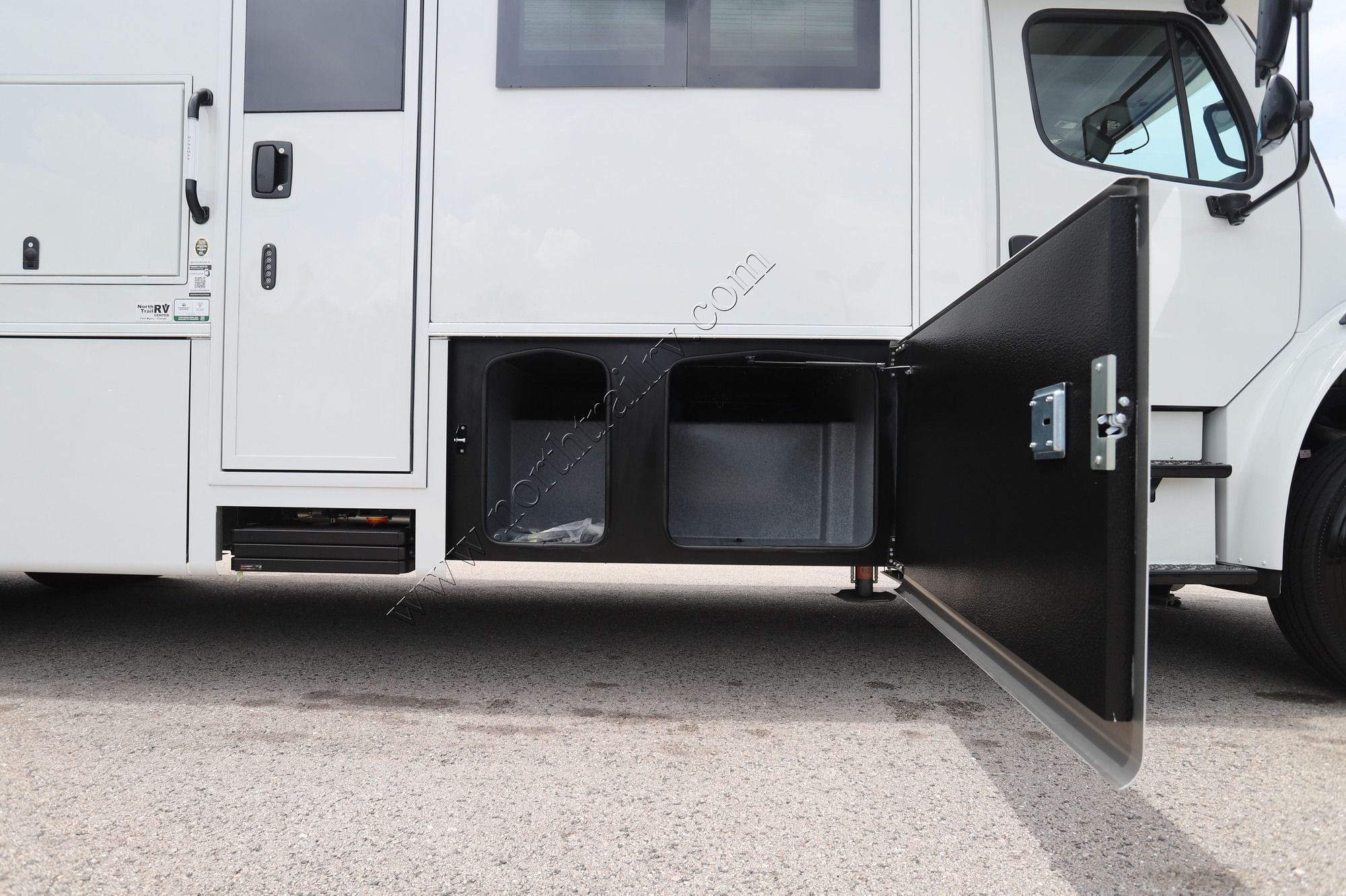 New 2026 Dynamax Europa 32KD Super C  For Sale