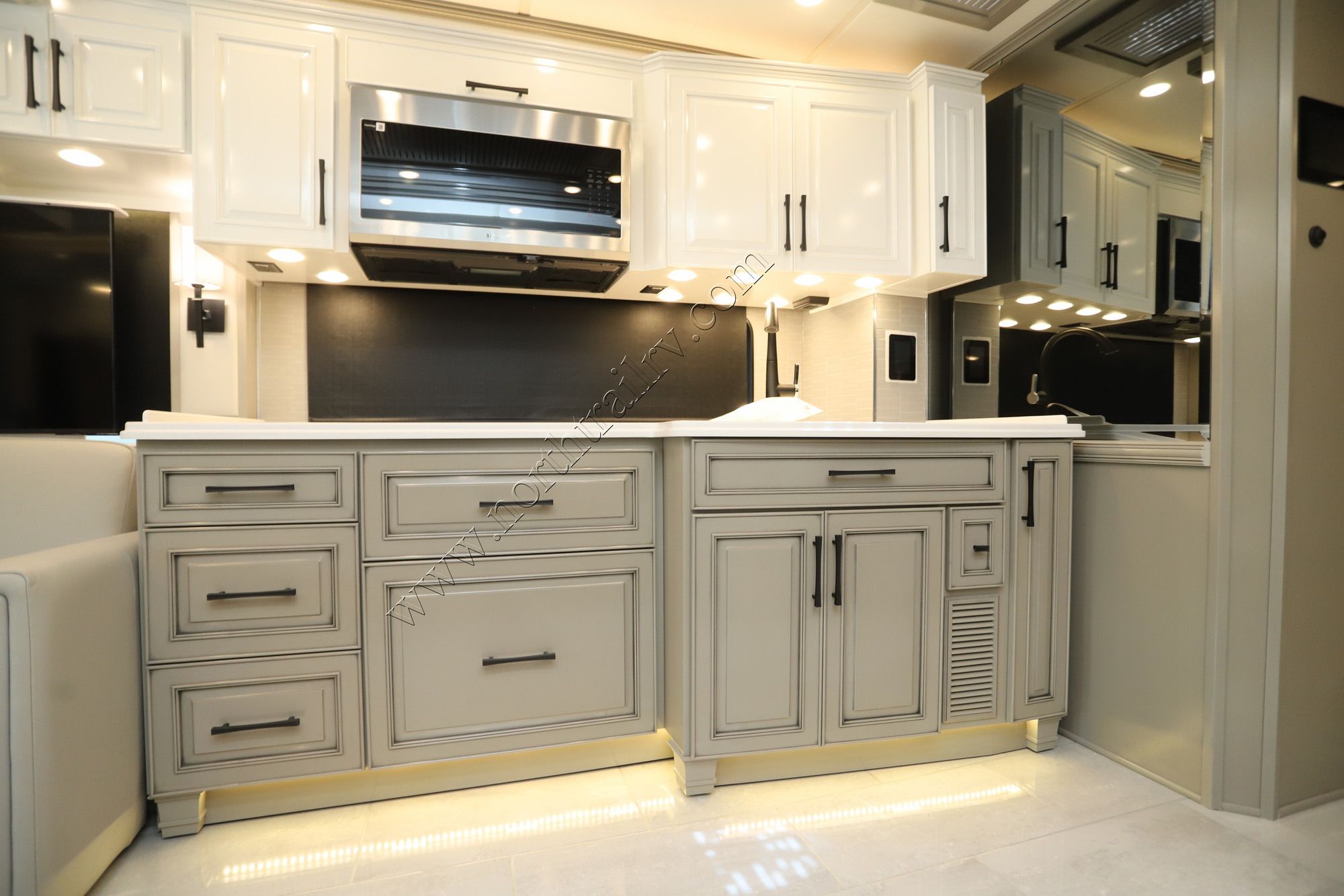 New 2027 Newmar London Aire 4551 Class A  For Sale