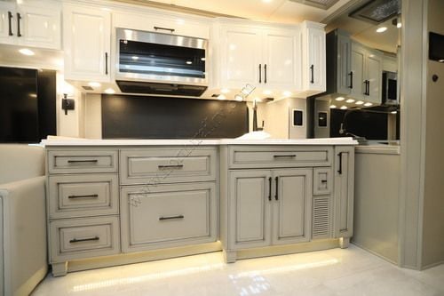 2027 Newmar London Aire 4551