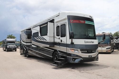 2027 Newmar London Aire 4551