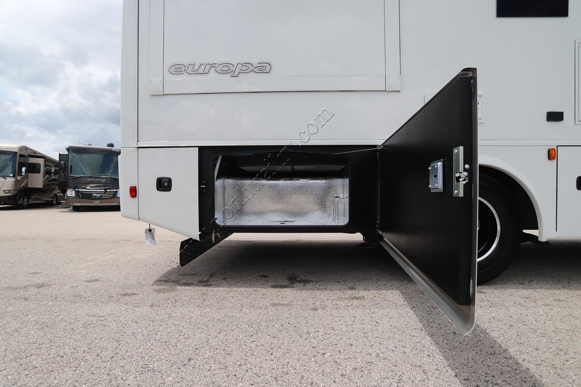 New 2026 Dynamax Europa 32KD Super C  For Sale