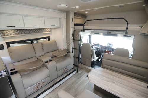 2023 Dynamax Europa 32KD