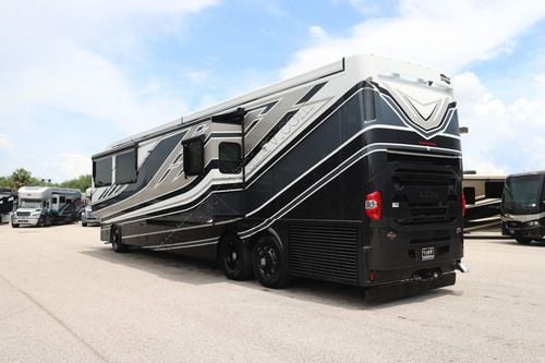 2027 Newmar London Aire 4551