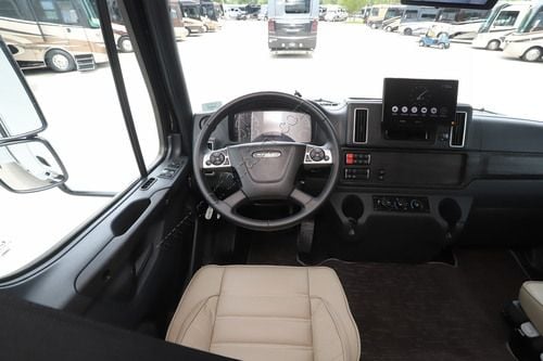2026 Dynamax Europa 32KD