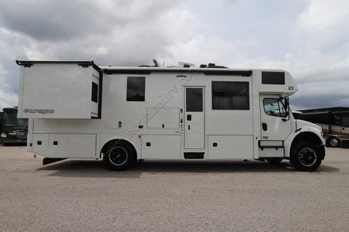 2026 Dynamax Europa 32KD