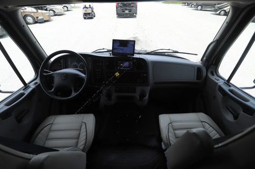 2023 Dynamax Europa 32KD