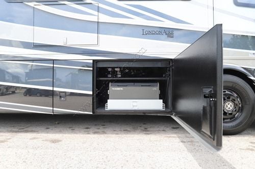 2027 Newmar London Aire 4551