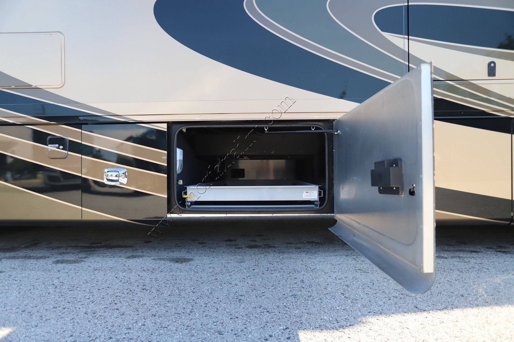 Used 2015 Tiffin Motor Homes Phaeton 42LH Class A  For Sale