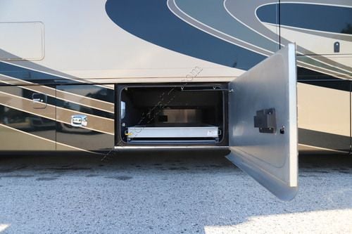 2015 Tiffin Motor Homes Phaeton 42LH Class A