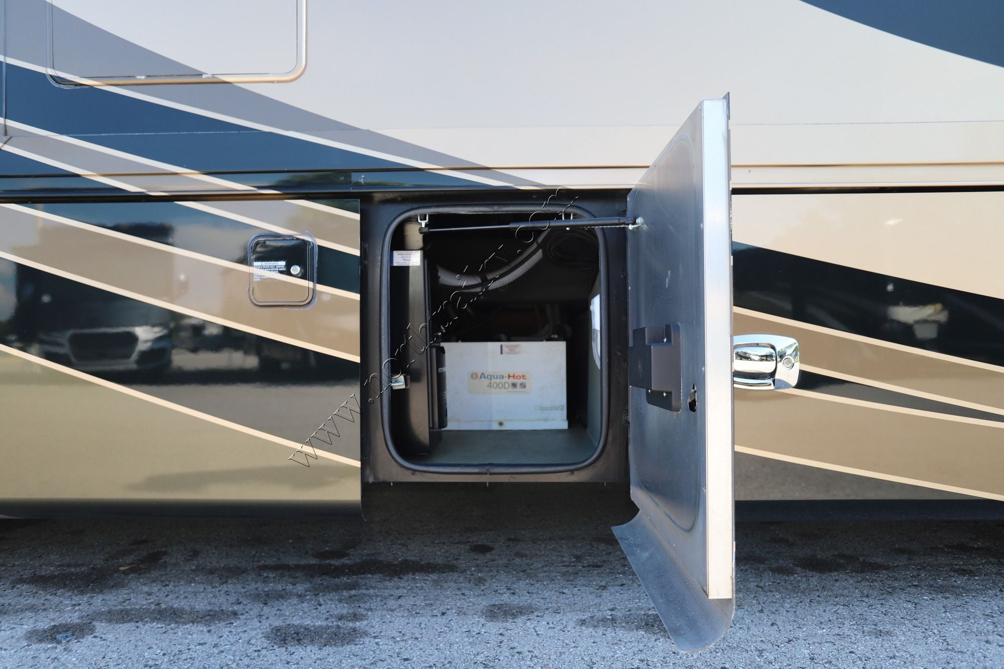 Used 2015 Tiffin Motor Homes Phaeton 42LH Class A  For Sale
