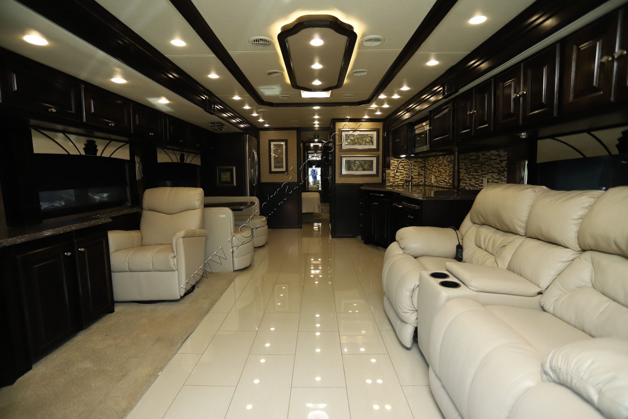 Used 2015 Tiffin Motor Homes Phaeton 42LH Class A  For Sale
