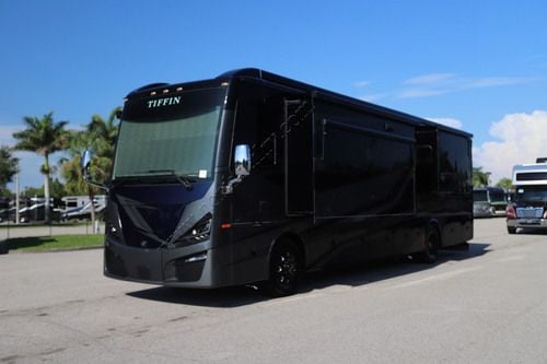 2025 Tiffin Motor Homes Phaeton 40IH Class A