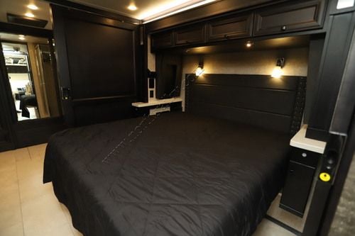 2025 Tiffin Motor Homes Phaeton 40IH Class A