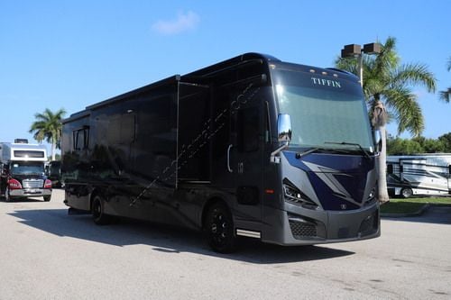 2025 Tiffin Motor Homes Phaeton 40IH Class A