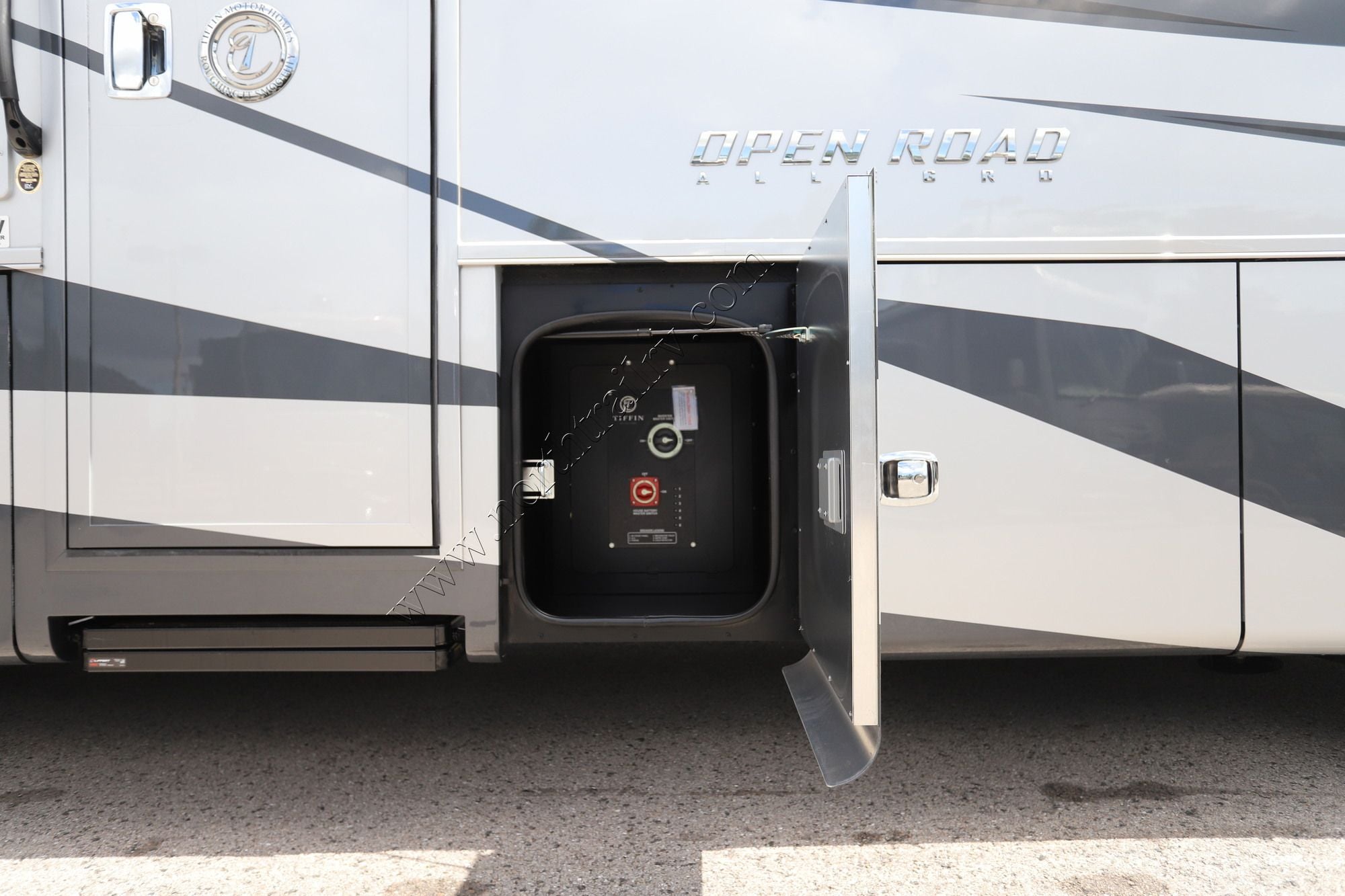New 2027 Tiffin Motor Homes Allegro 29NA Class A  For Sale