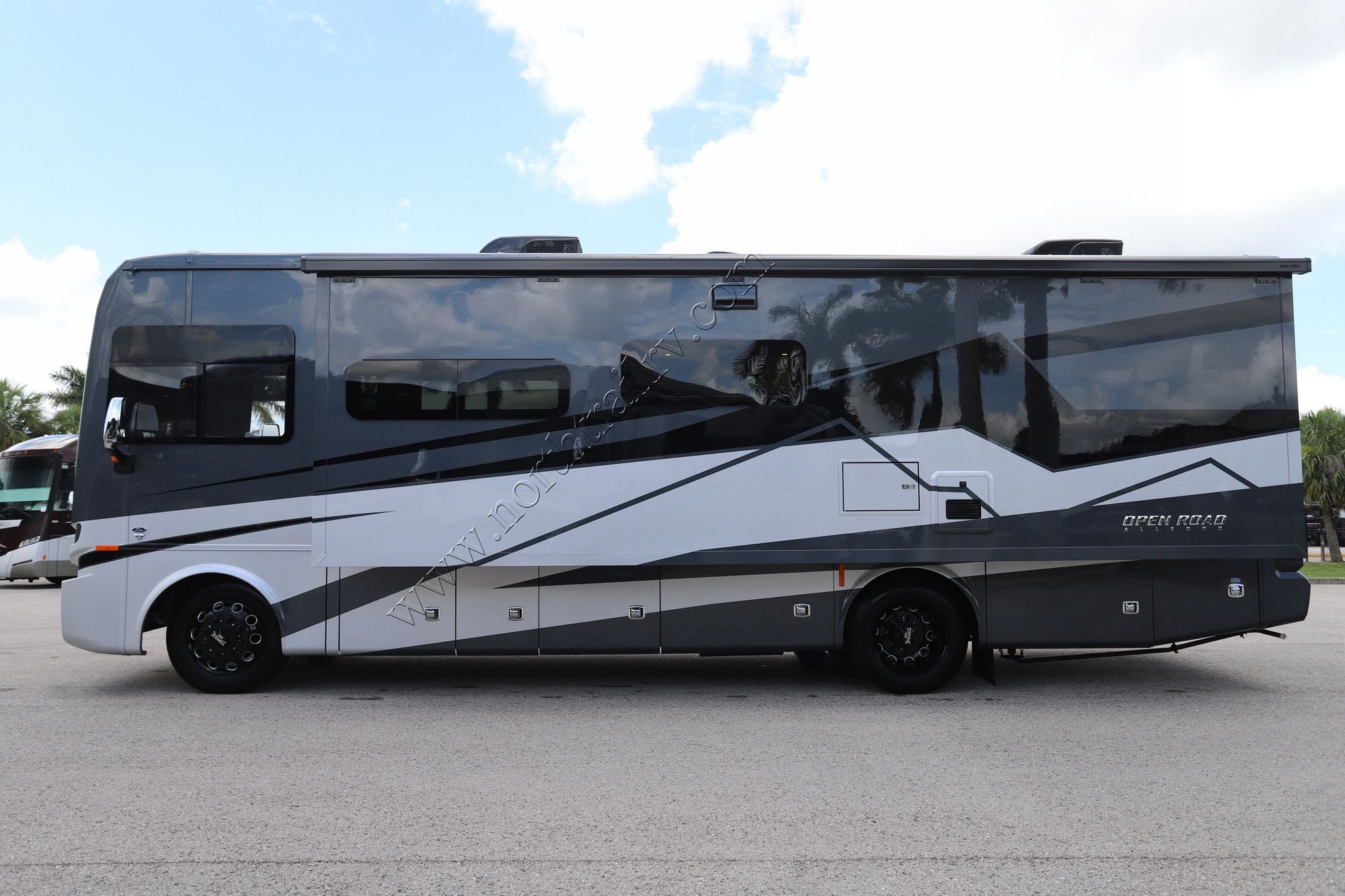 New 2027 Tiffin Motor Homes Allegro 29NA Class A  For Sale